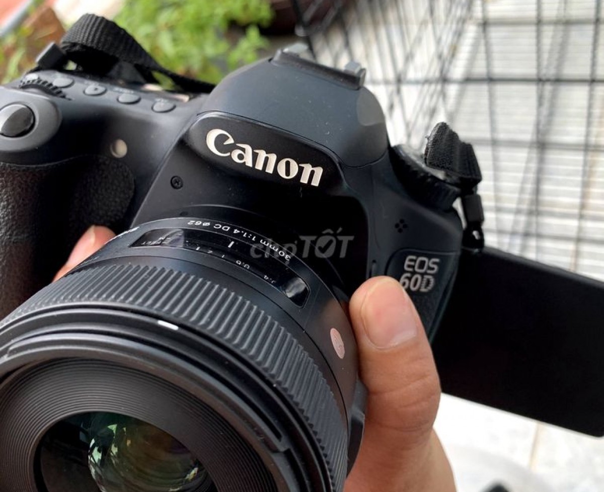 Canon 60D Lens Sigma 30 F1.4 Còn Bảo Hành Cửa Hàng