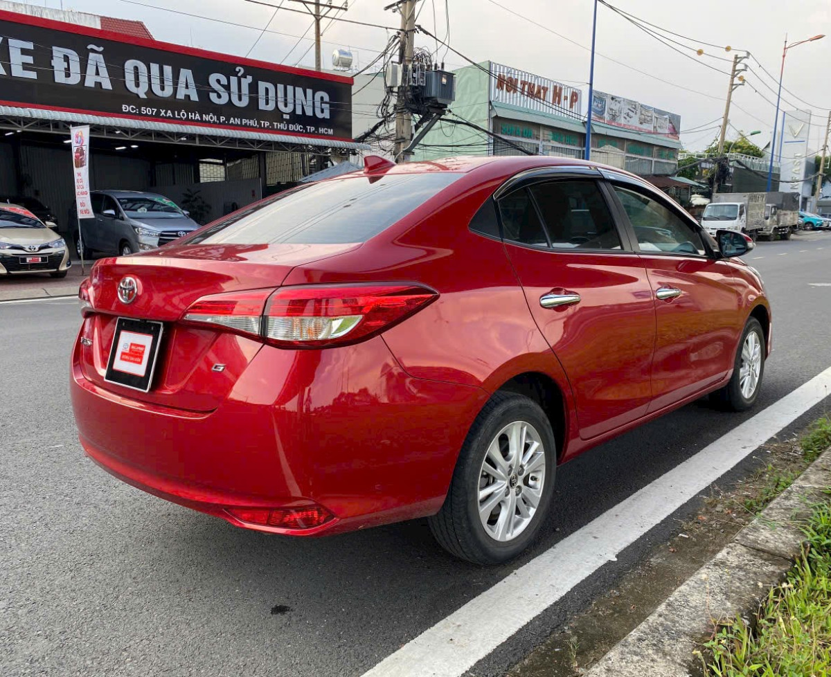 VIOS 1.5G - Màu đỏ nổi bật