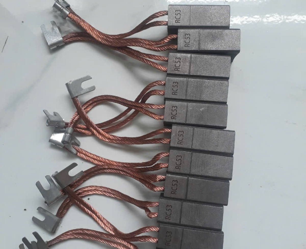 Cung cấp chổi than China: J164, J201, D172, CH33N, EH702T, CT53…