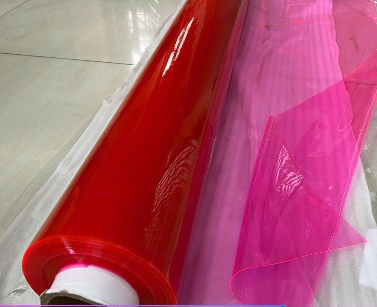 Màng pvc dẻo màu hồng - nổi bật, ngọt ngào, tinh tế