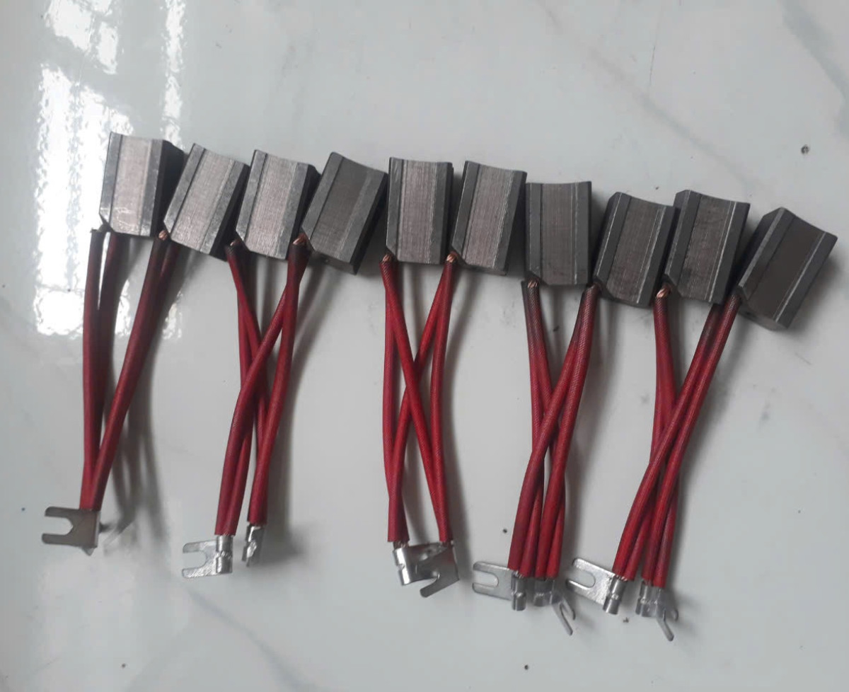 Nâng Cấp Động Cơ Ngay Hôm Nay Với Chổi Than Công Nghiệp Chất Lượng Cao