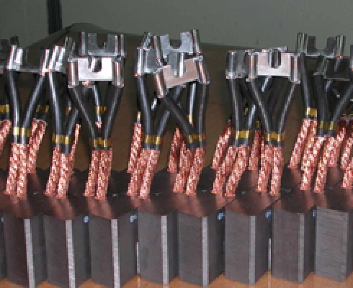 CHỔI THAN  CÔNG NGHIỆP CHO CẦU TRỤC, BĂNG CHUYỀN