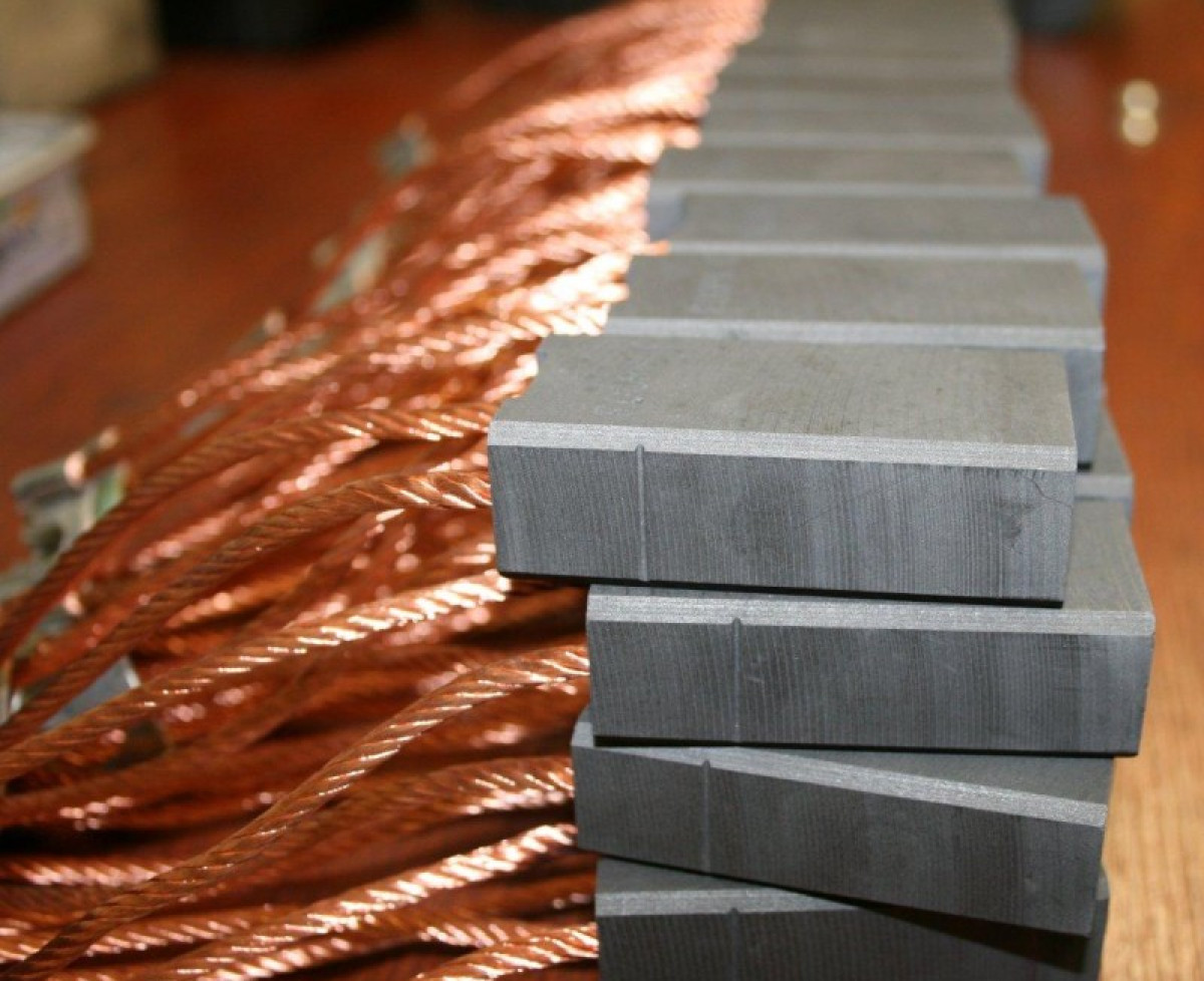 Chổi than công nghiệp được thiết kế để kéo dài tuổi thọ và giảm chi phí bảo trì