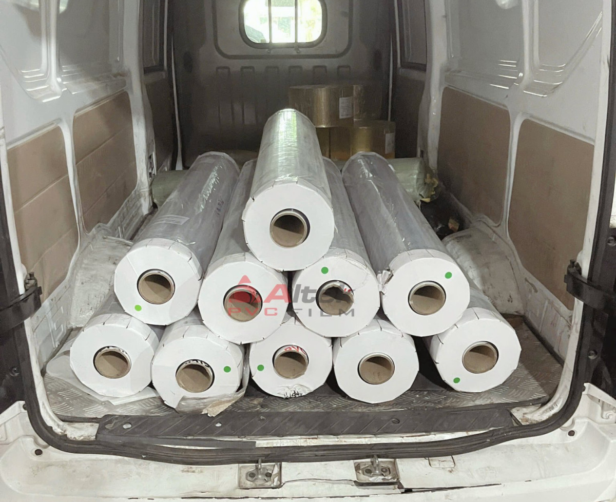 Màng nhựa pvc ánh kim bảy màu, hiệu ứng đổi màu đầy ấn tượng