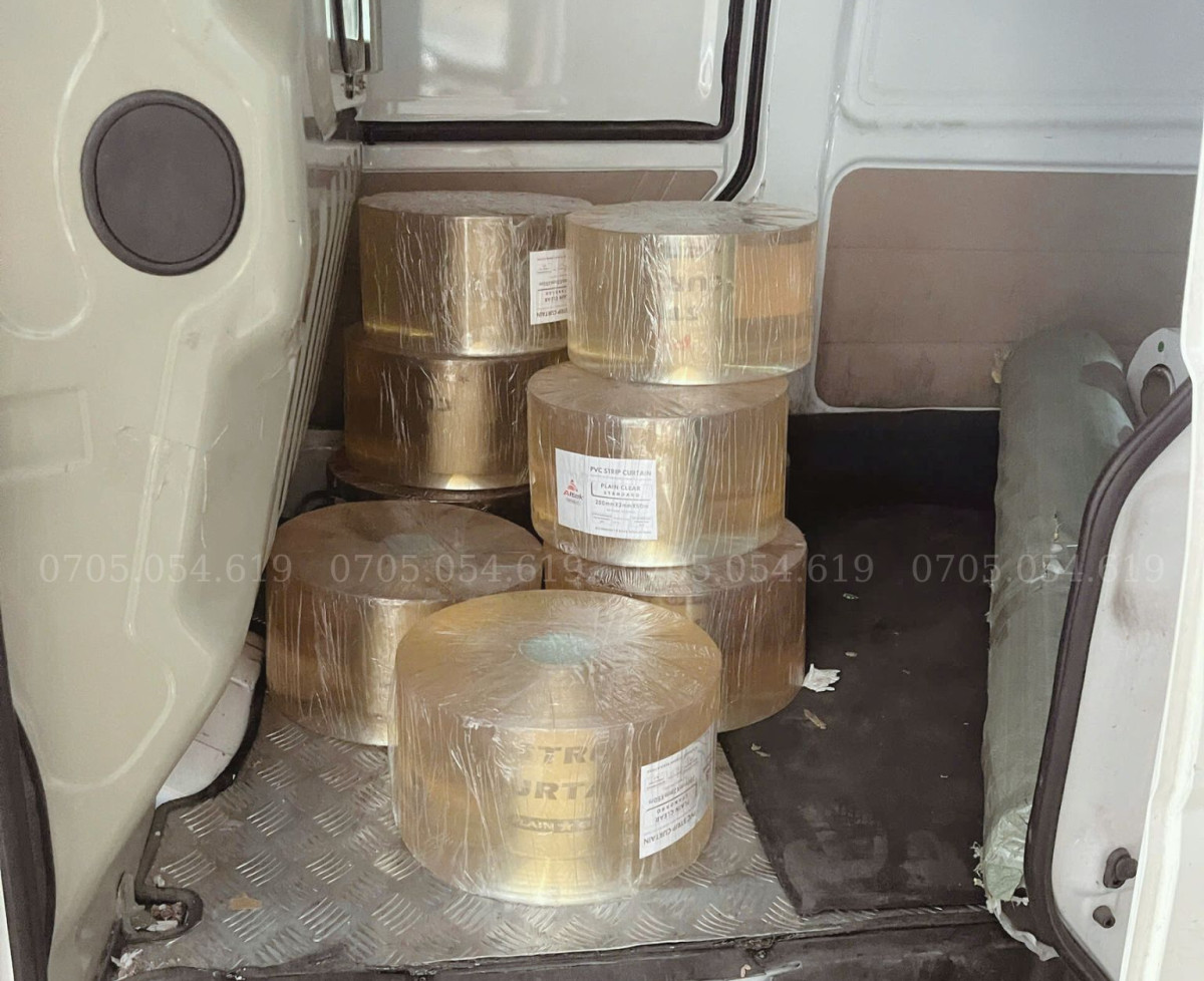 Rèm nhựa pvc trong suốt giá rẻ, dễ lắp đặt, độ bền cao