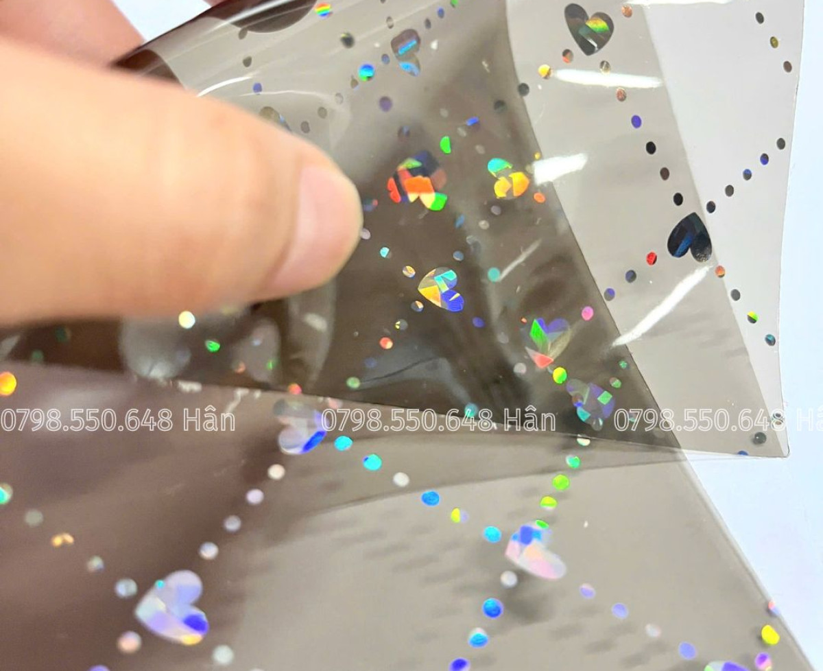 Màng pvc dẻo ánh kim, hiệu ứng chuyển màu rực rỡ