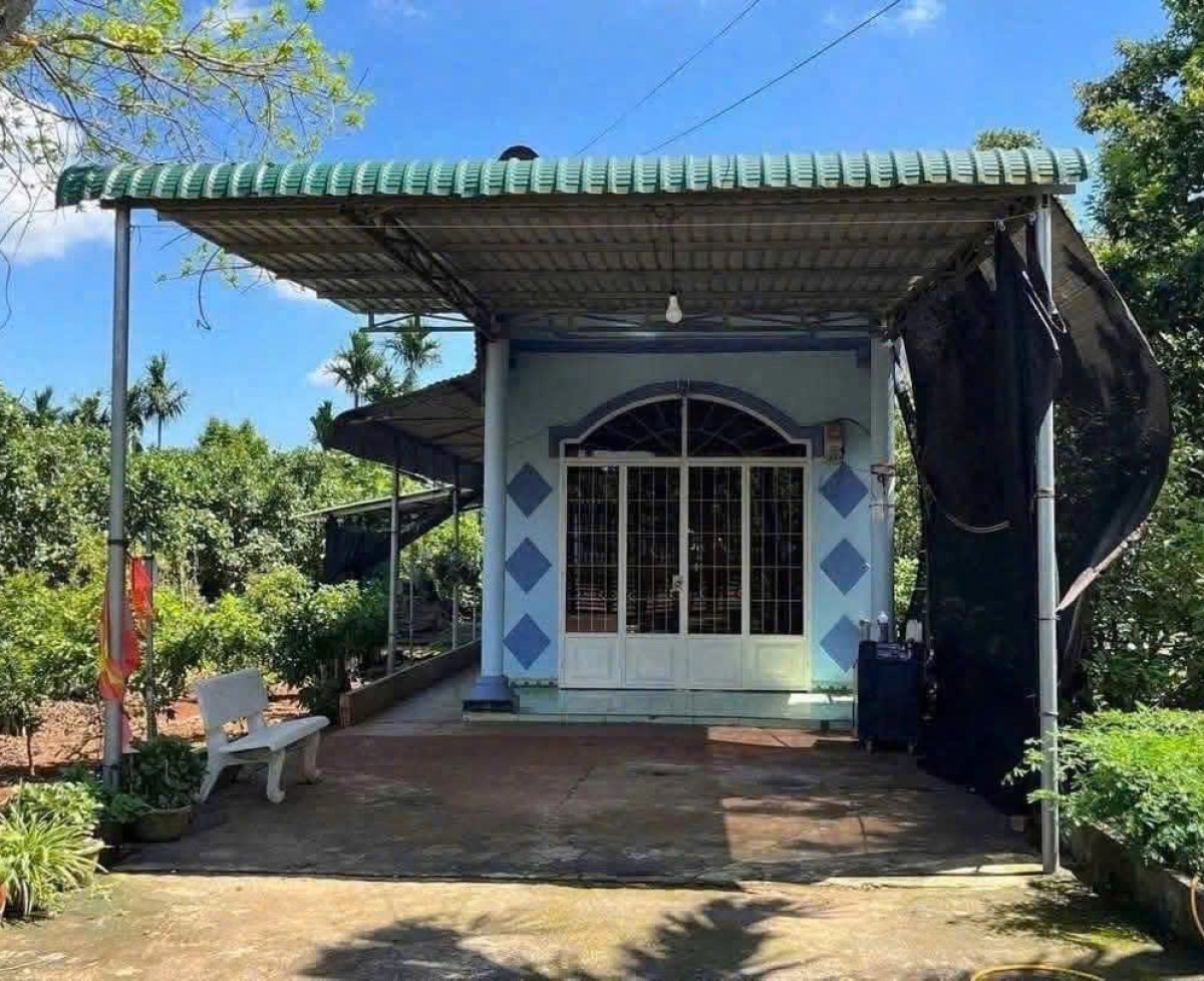 chính chủ cần bán căn nhà vườn