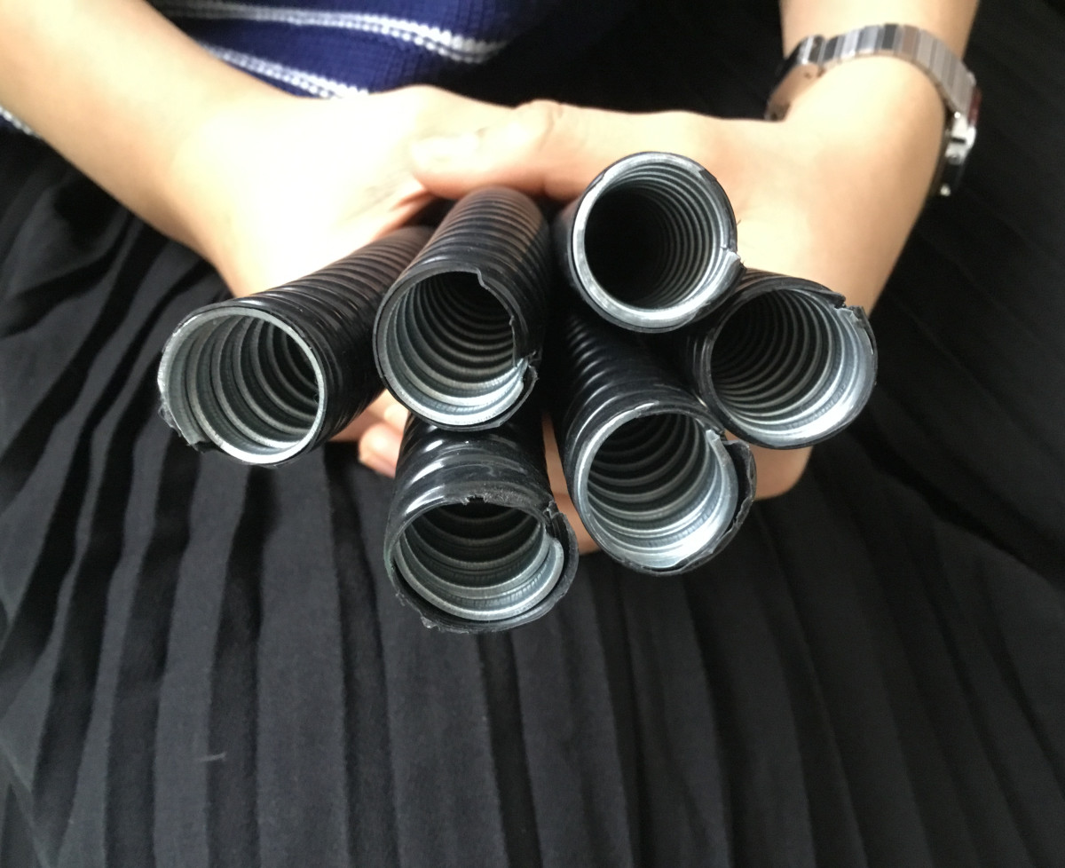 Ống ruột gà lõi thép bọc nhựa