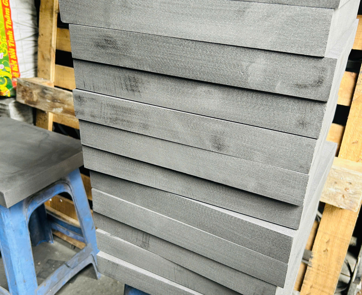 Tấm Graphite & điện cực Graphite – Chìa khóa cho sản xuất hiện đại
